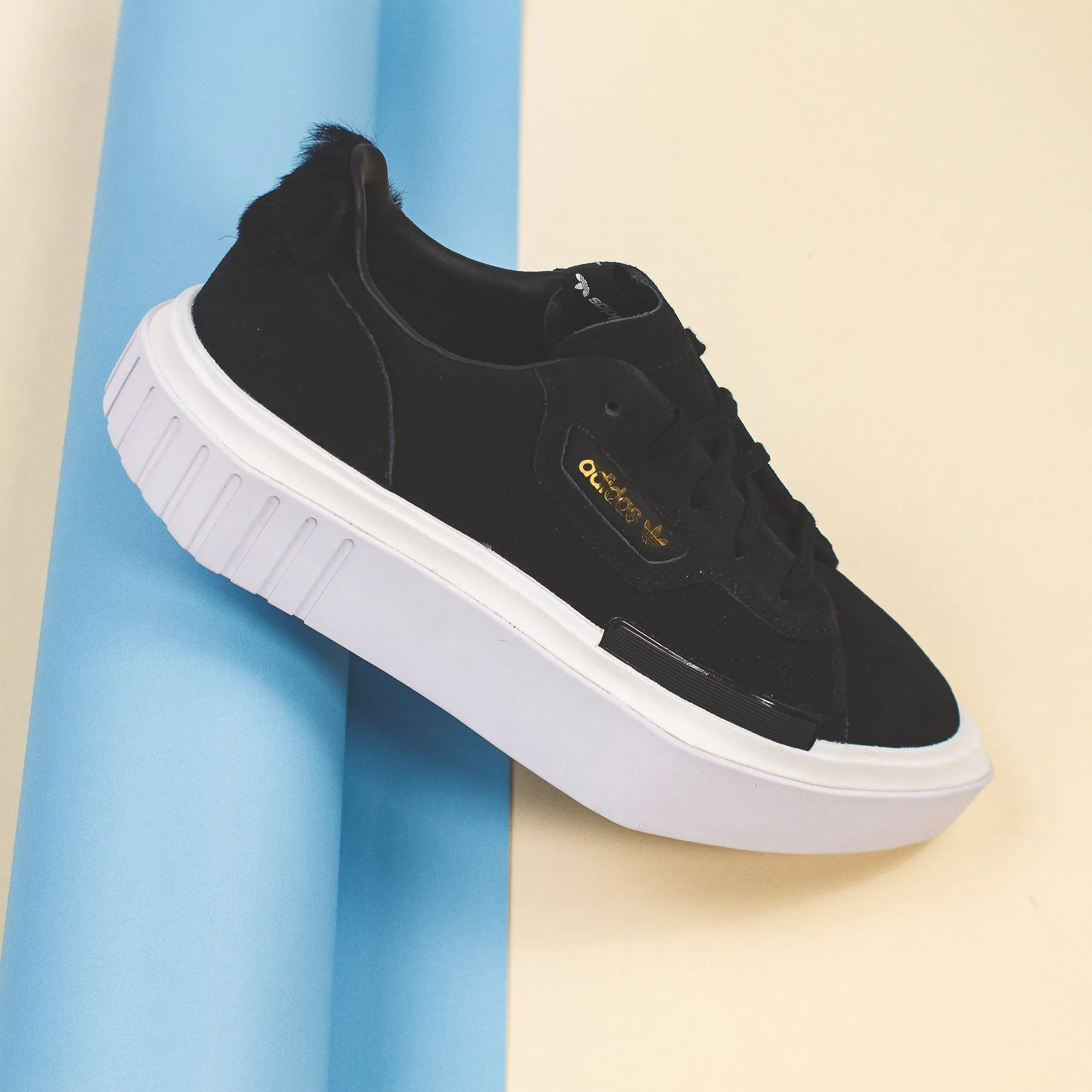 Strong Step Adidas Originals Hypersleek Black White Women EE7037