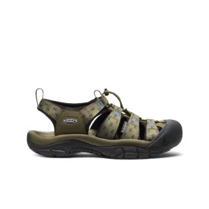 Effortless Fit Sandals Closed Toe Style Men's Newport Retro Sandal x tudes Studio  |  Etudes Olive