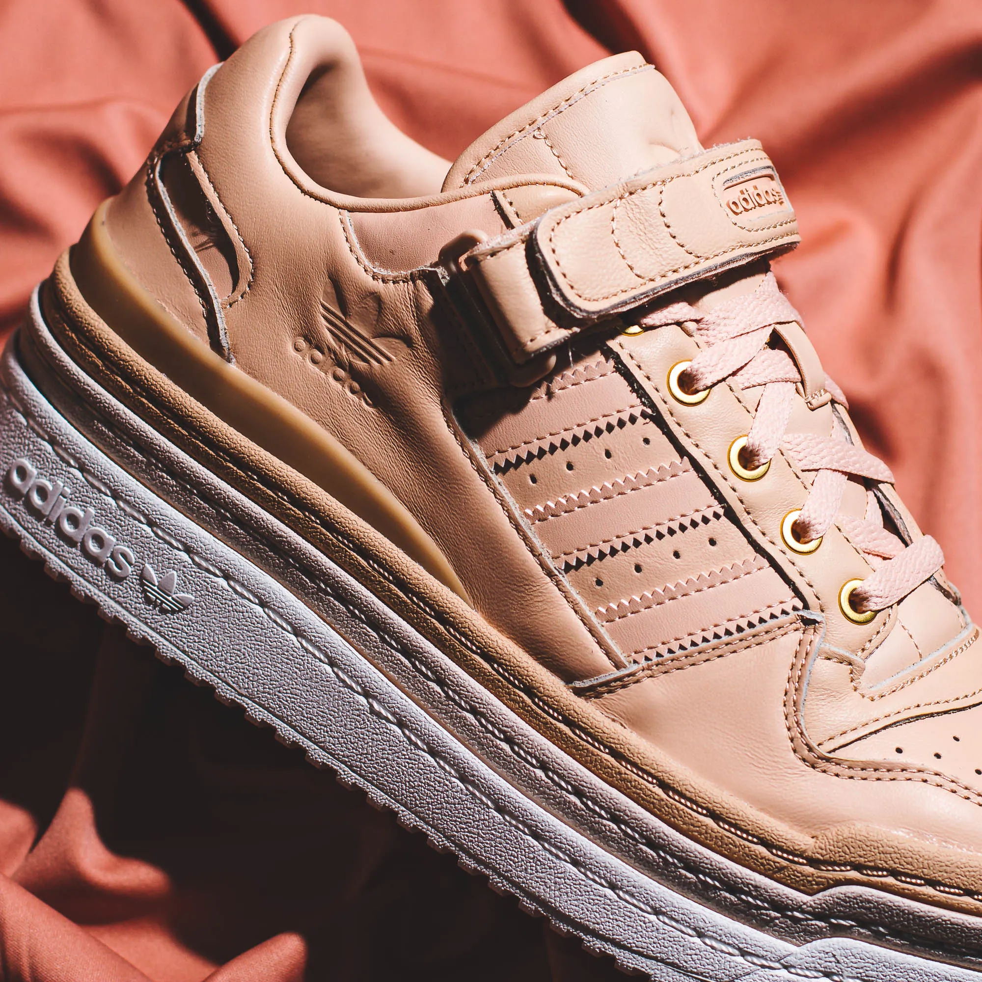 Durable Build Weekend Errands King Strong Adidas Originals Women Triple Platform Low Blush White H05052