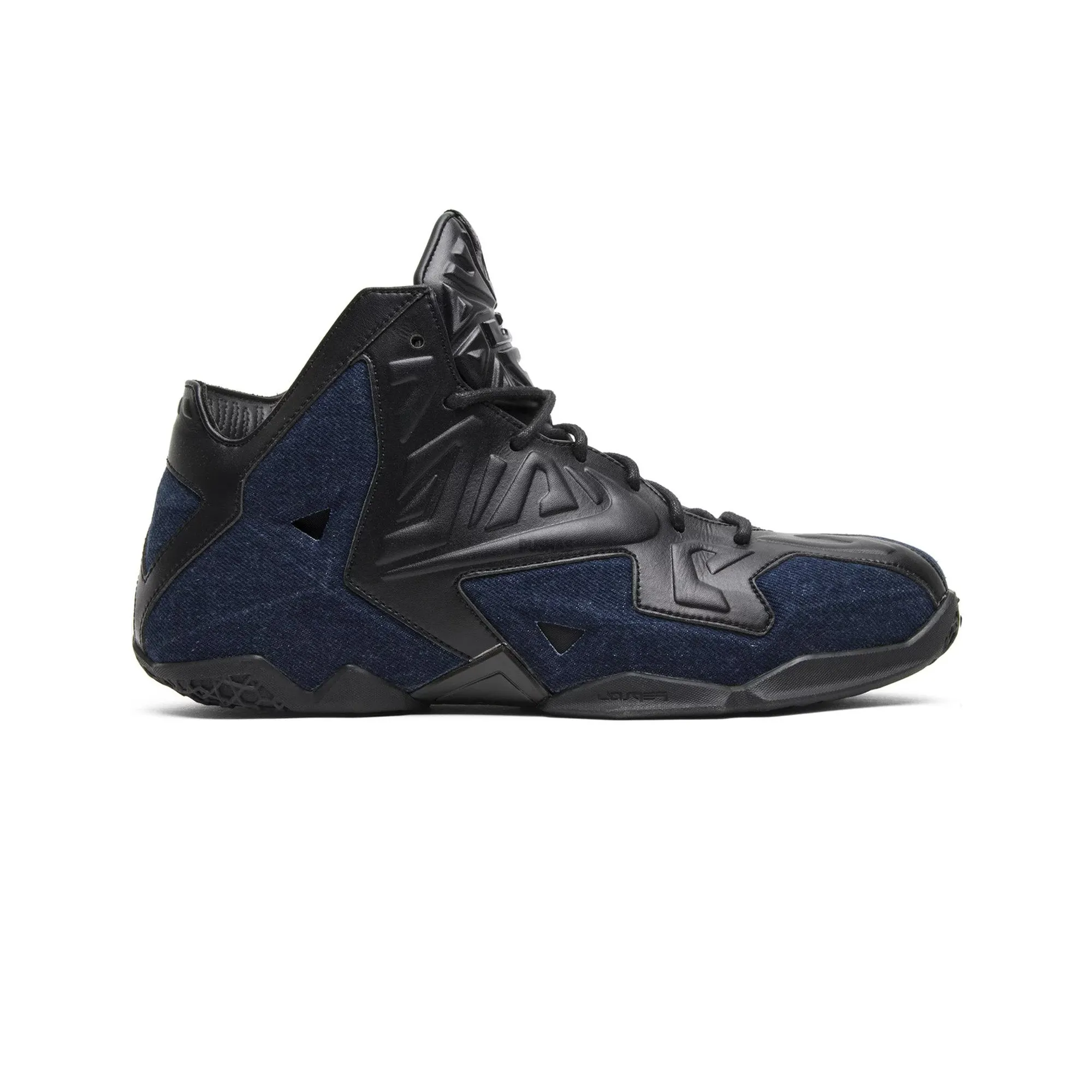 Nike LeBron 11 EXT 'Denim' (2014) Flexible Fit Frequent Travelers Good Traction