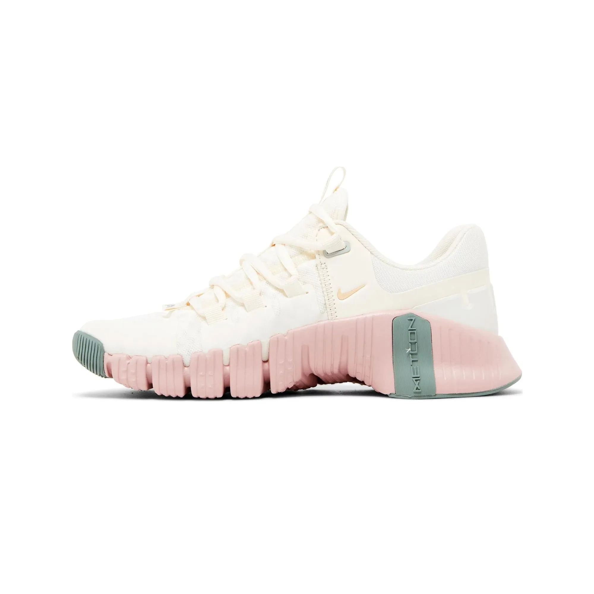 Beach Fun Modern Nike Free Metcon 5 'Pale Ivory Ice Peach' Women's (2023)