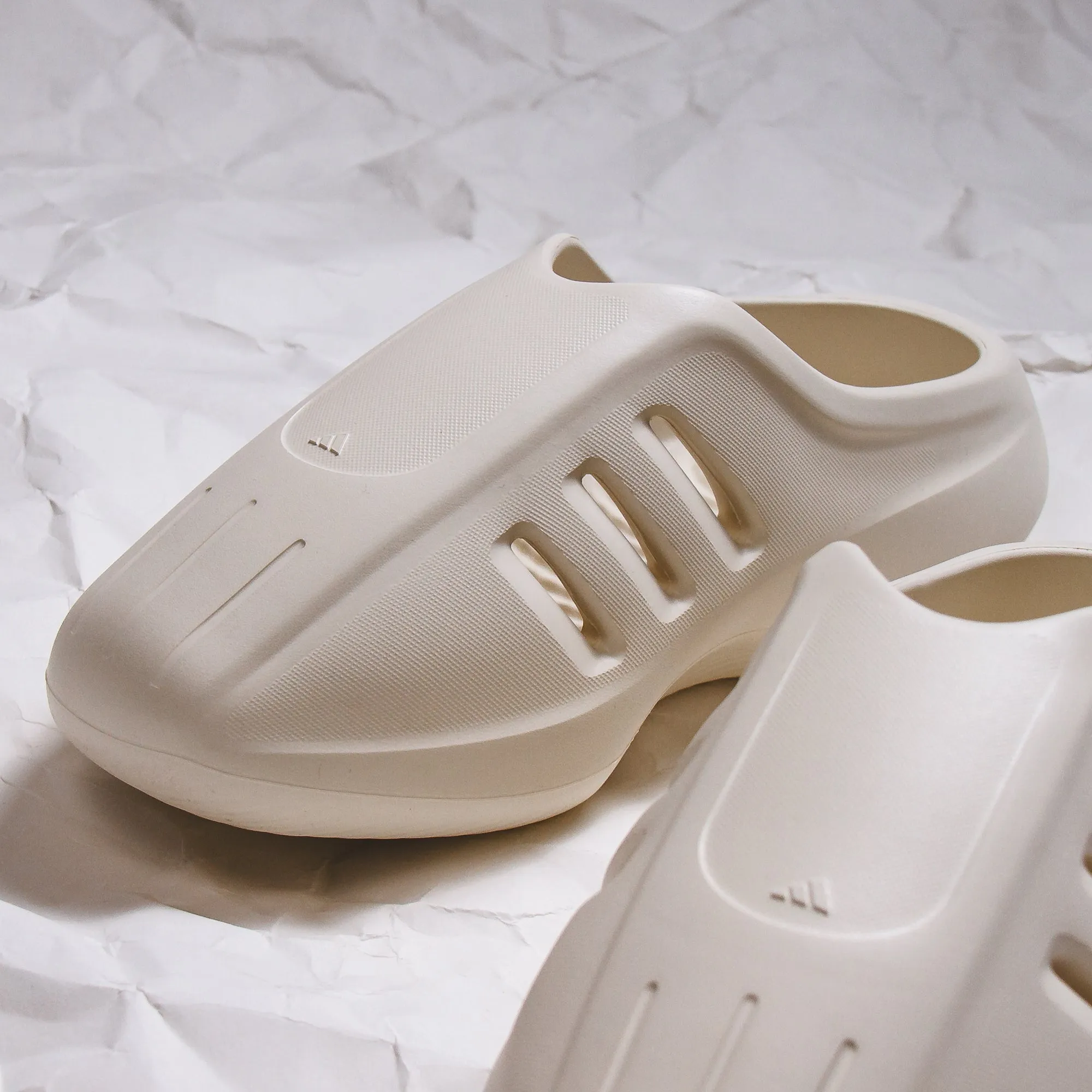 Shiny Tone Comfortable fit Adidas Men adiFOM IIInfinity Mule White JH6766