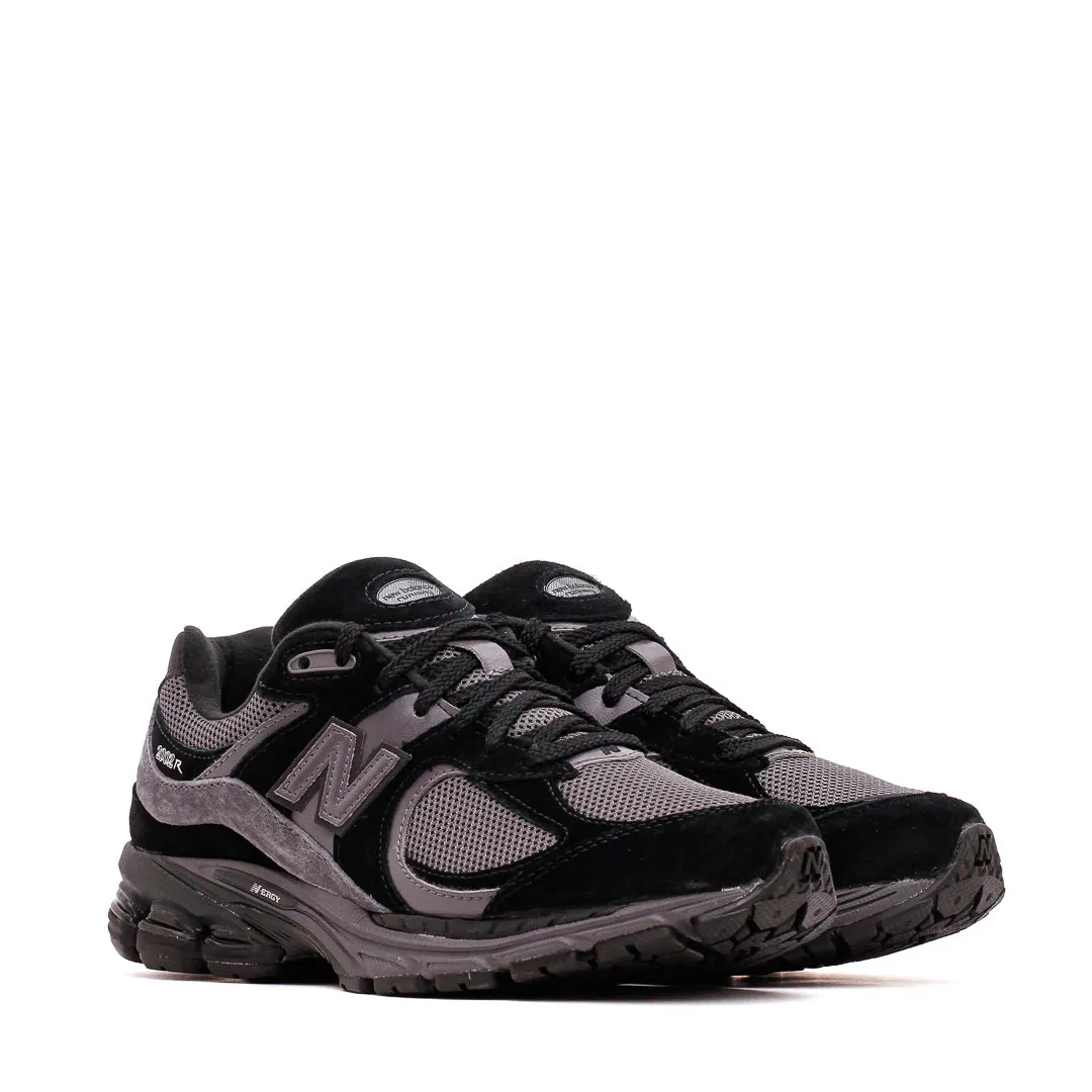 Year long New Balance Men 2002R Magnet Core M2002RBL