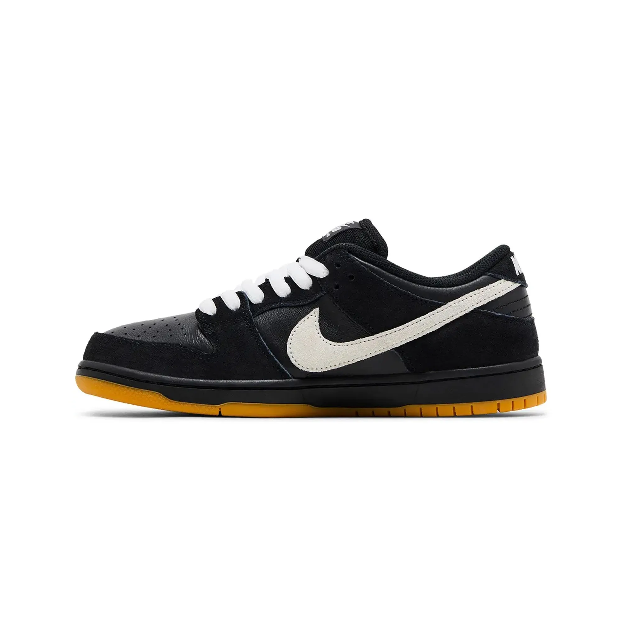 Trail Ease Nike Dunk Low Pro SB 'Black White Gum' (2025)