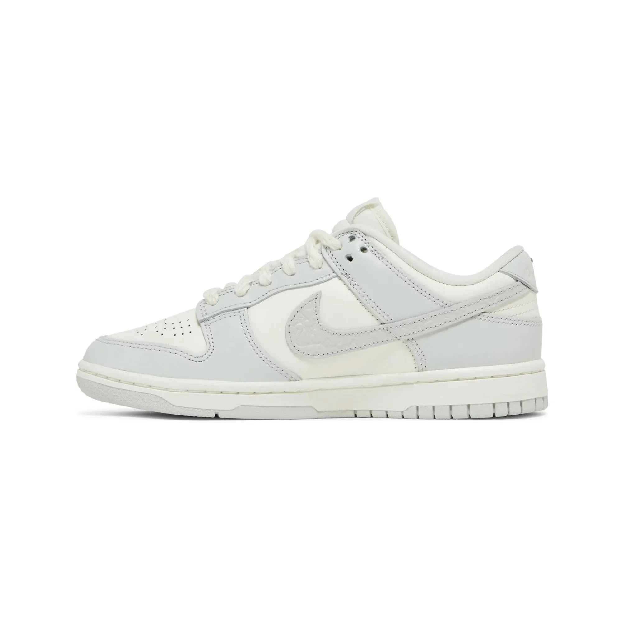 Secure Nike Dunk Low 'Needlework Sail Aura' Women's (2023)