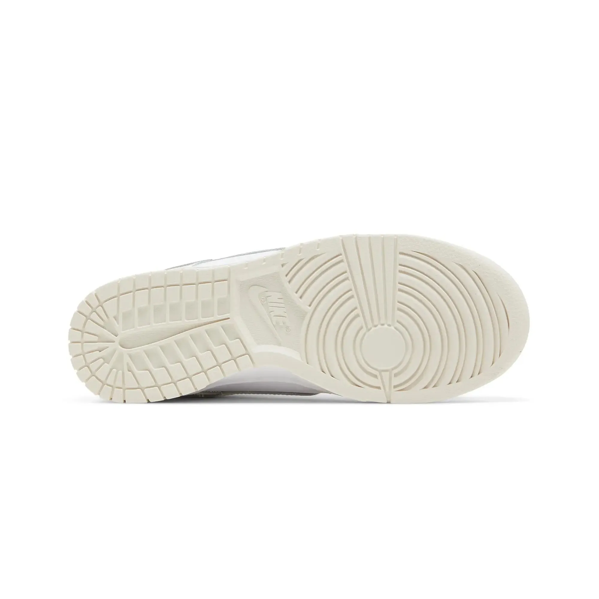 Feather Light City Adventure Nike Dunk Low Retro 'Coconut Milk' W (2022)