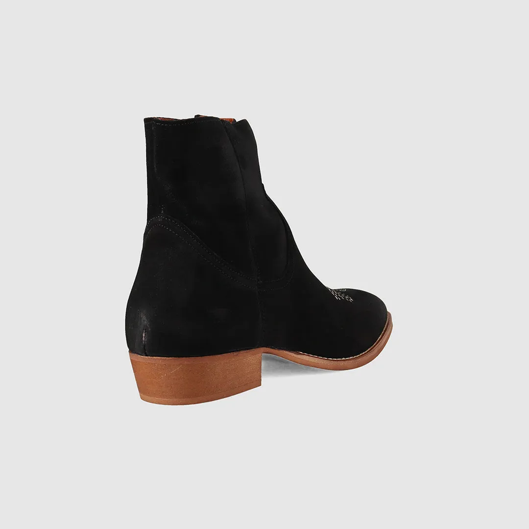 Ziggy Chelsea Boot Black Suede Shock Absorbing Snowy Path Hunter